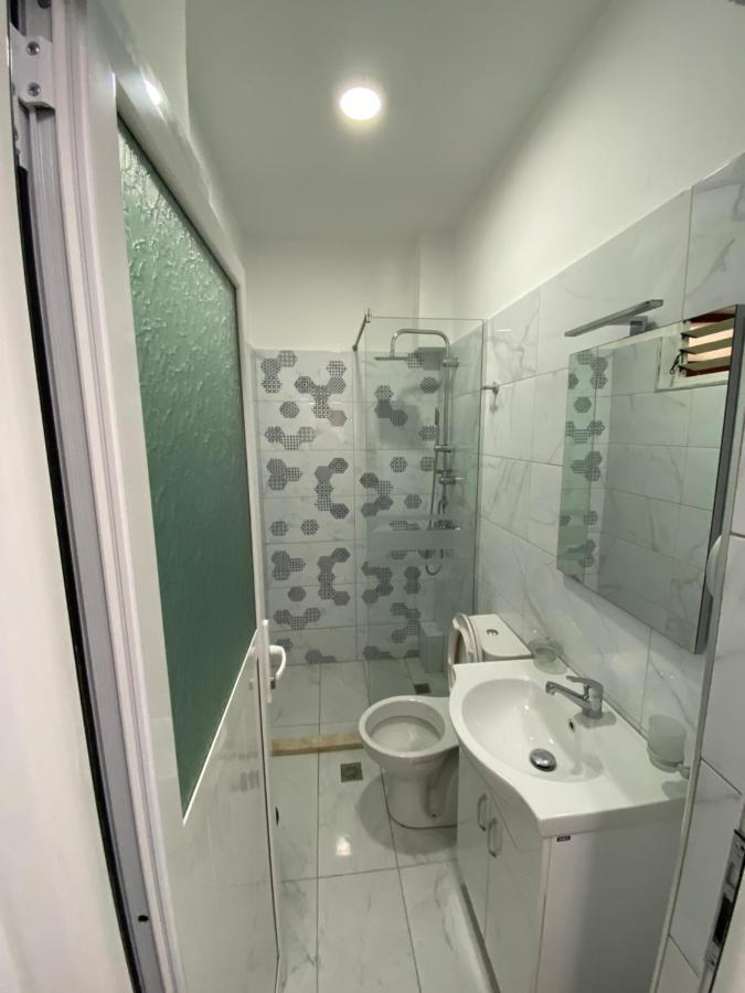 Hotel Andrea Sarande Bagian luar foto