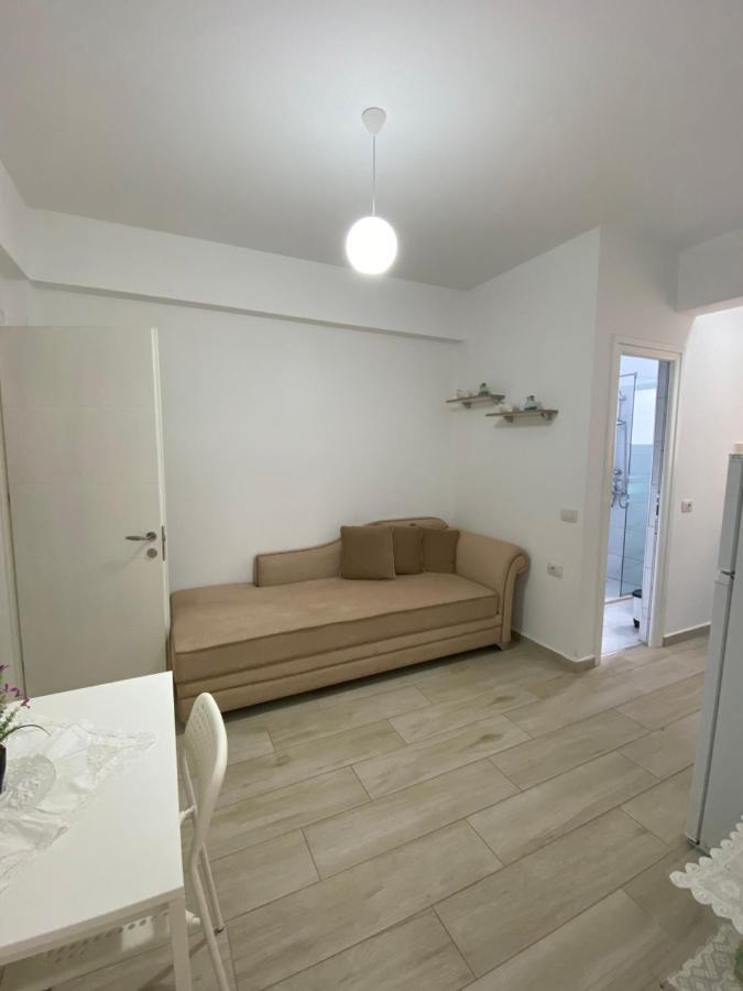 Hotel Andrea Sarande Bagian luar foto