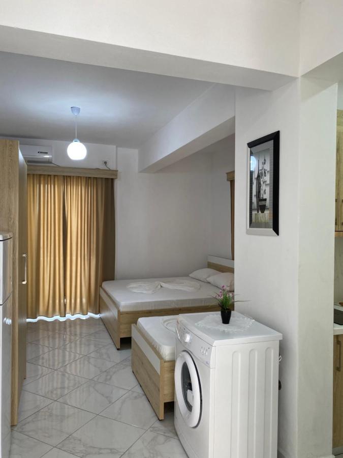Hotel Andrea Sarande Bagian luar foto