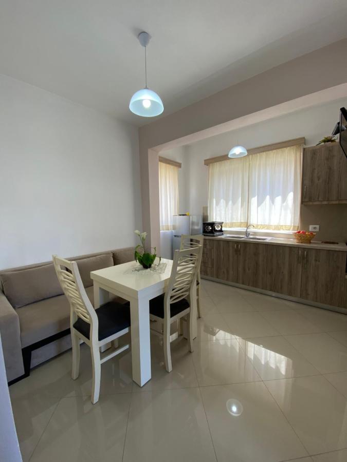 Hotel Andrea Sarande Bagian luar foto