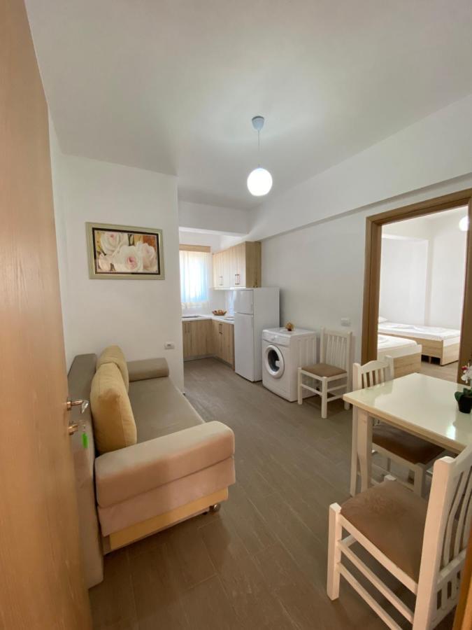 Hotel Andrea Sarande Bagian luar foto