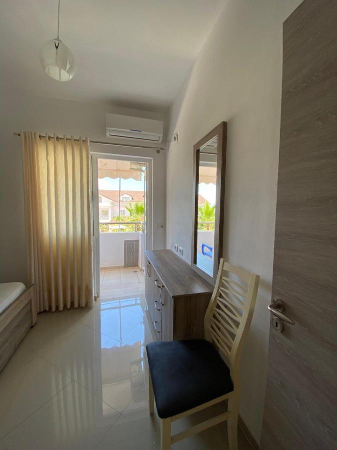 Hotel Andrea Sarande Bagian luar foto