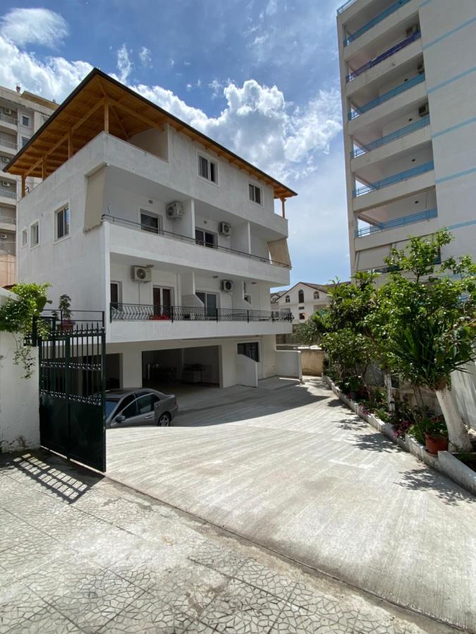 Hotel Andrea Sarande Bagian luar foto