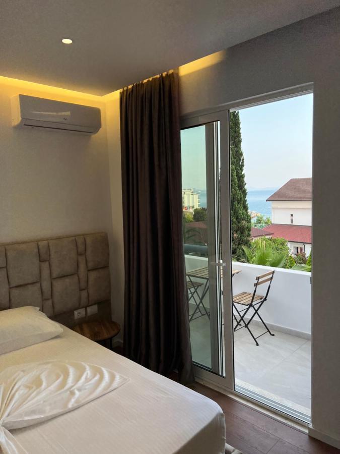 Hotel Andrea Sarande Bagian luar foto