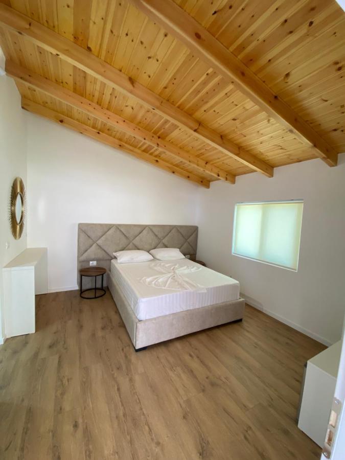 Hotel Andrea Sarande Bagian luar foto